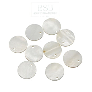 18mm Flat Round Shell Pendant (4pcs)