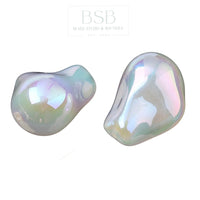 Acrylic Teardrop Beads (3pcs)
